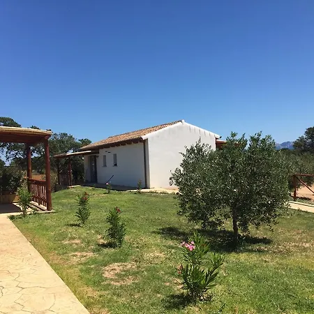 Agriturismo Mieleamaro Alloggio per agriturismo Olbia